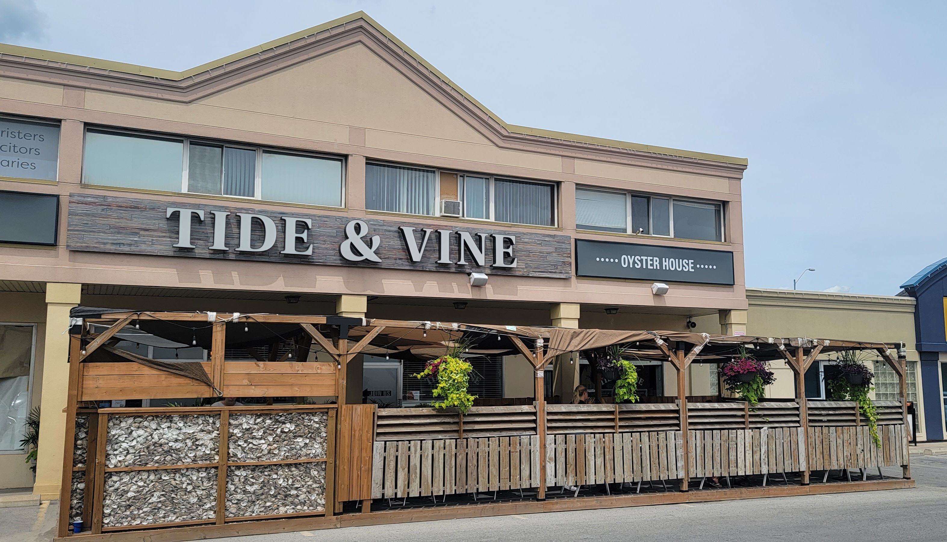 Exterior of Tide and Vine restaurant.