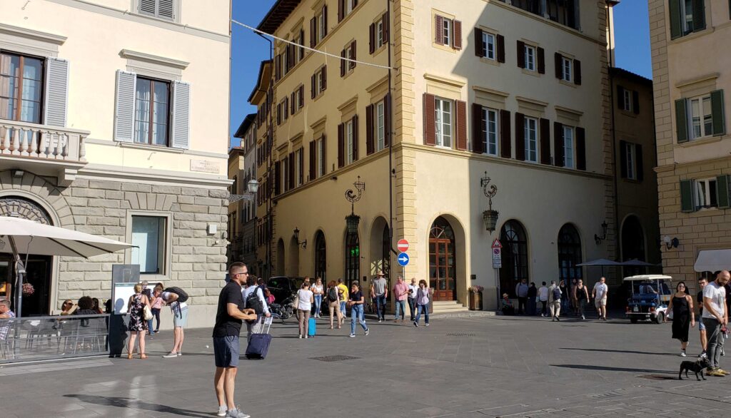 Exterior of Hotel L'Orologio Florence.