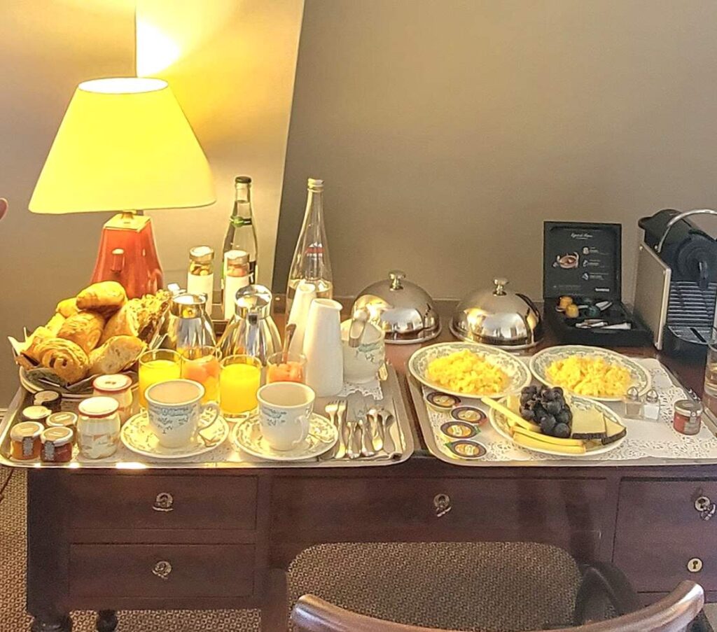 Breakfast room service at Hotel Brighton Paris.