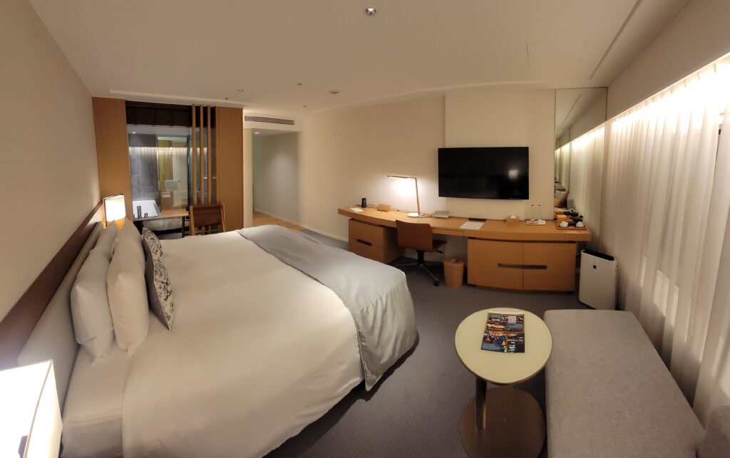 Club Room Premier Grand King room at Keio Plaza Hotel Tokyo in Japan.